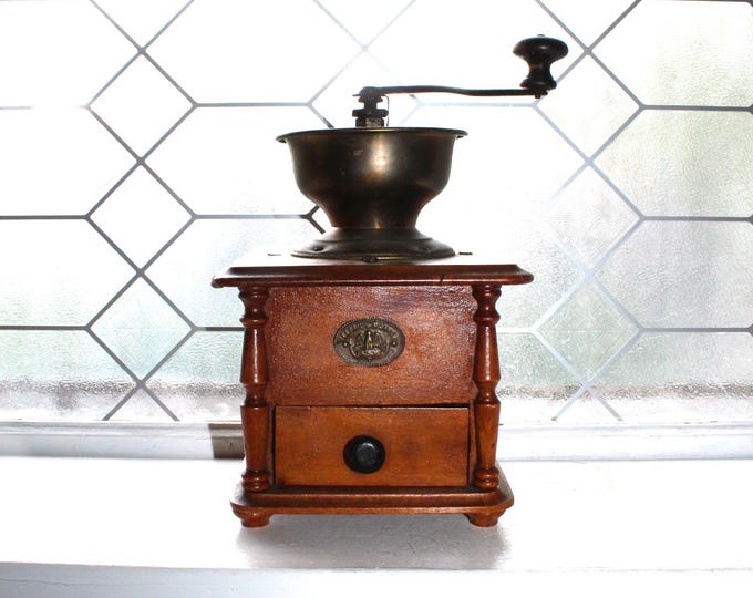 Antique Coffee Grinder Fabrik  Marke K & M Rustic Farmhouse Decor