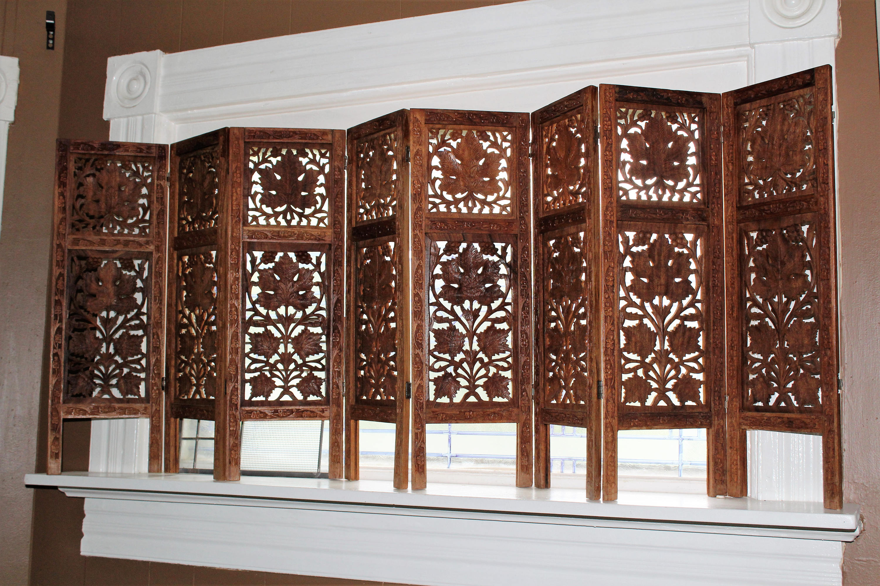 Vintage Small Wood Panel Screens Pair Carved Leaf Decoration 24 High