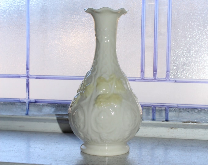 Vintage Belleek Grapevine Vase 6th Green Mark