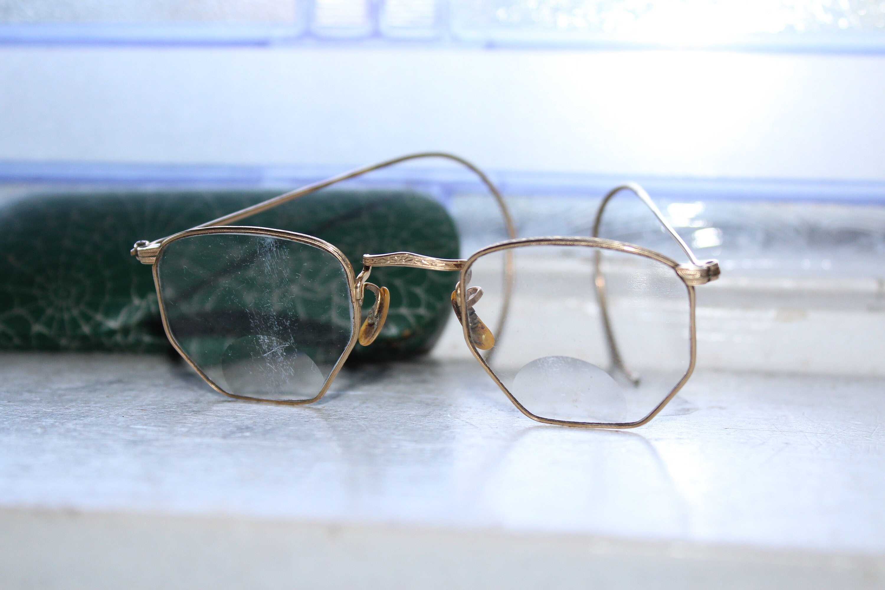 Antique Eyeglasses 12K Gold Filled Frames with Spiderweb Case FulVue