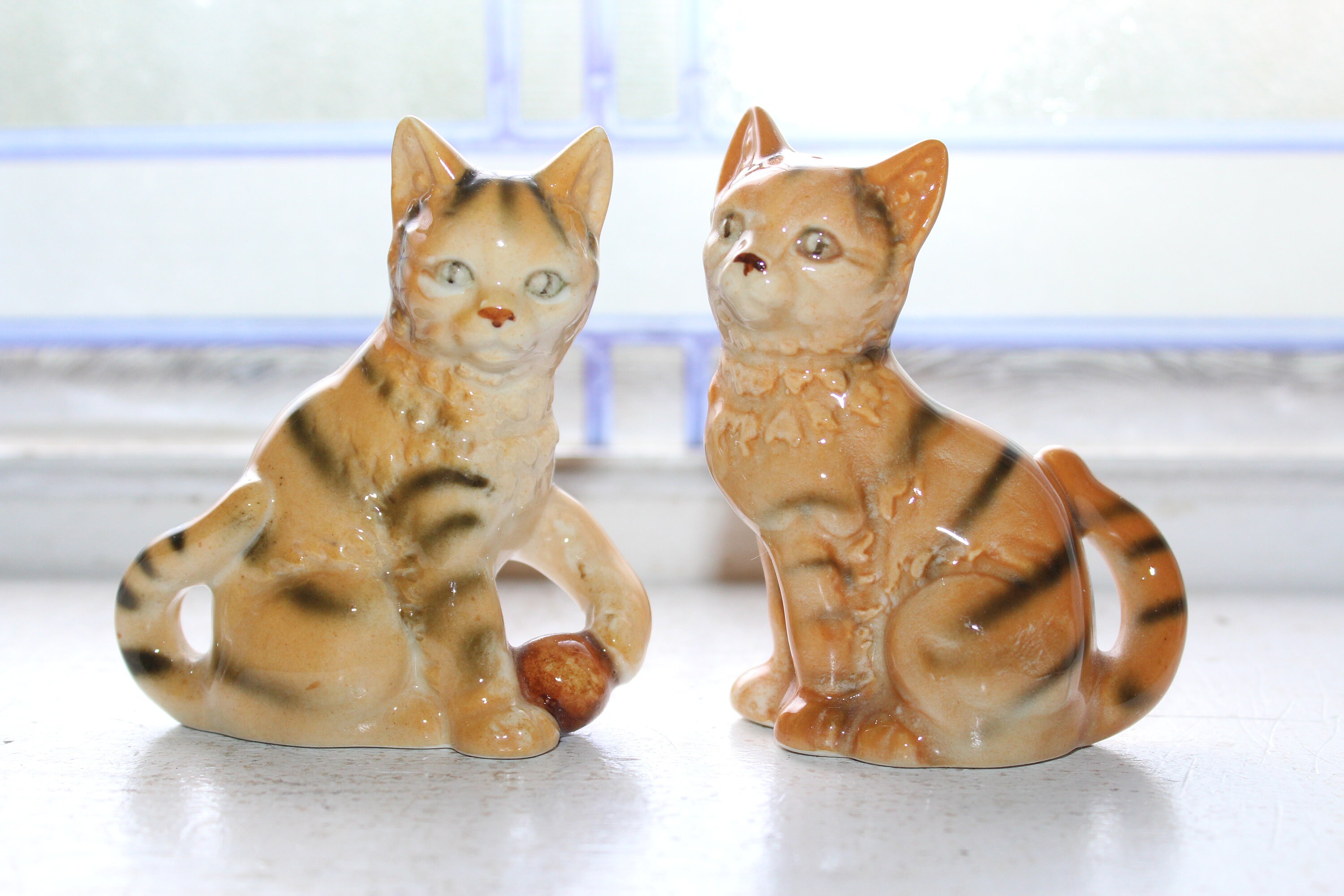 Vintage Salt and Pepper Shakers Striped Tabby Cats 1960s