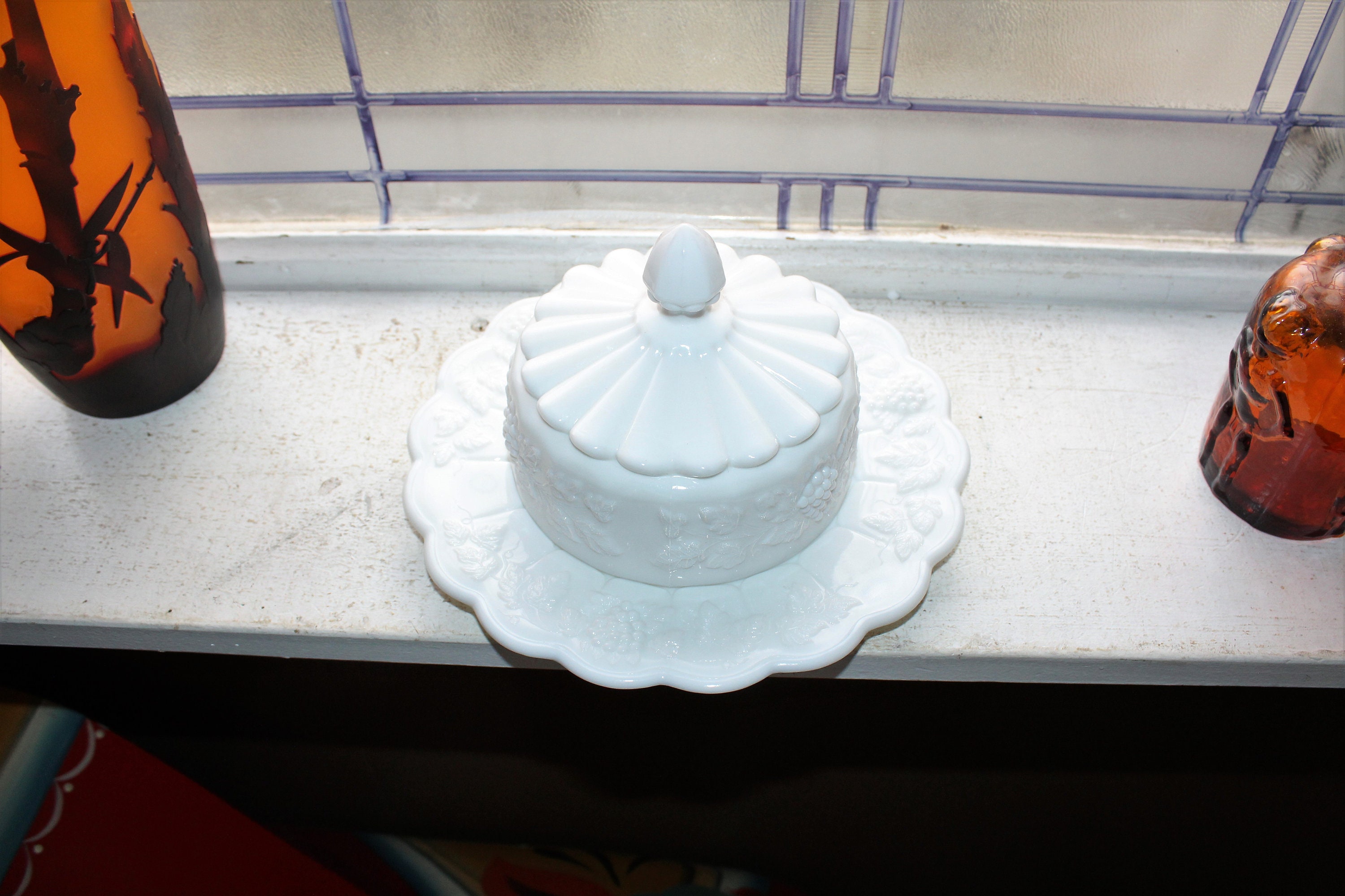 Westmoreland Milk Glass Dome Top Round Butter Dish Grapes Pattern