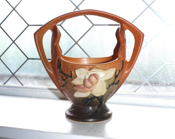 Art Deco Roseville Pottery Magnolia Basket Vintage 1940s 383-7
