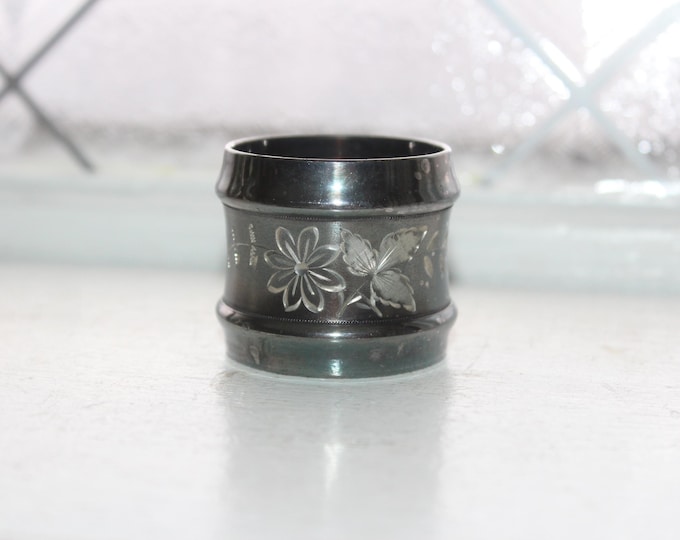 Antique Victorian Silverplate Napkin Ring with Leaves and Flowers
