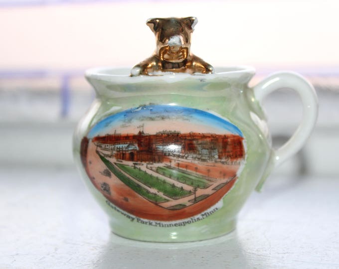 MIniature Chamber Pot Ashtray Minneapolis Gateway Park Souvenir