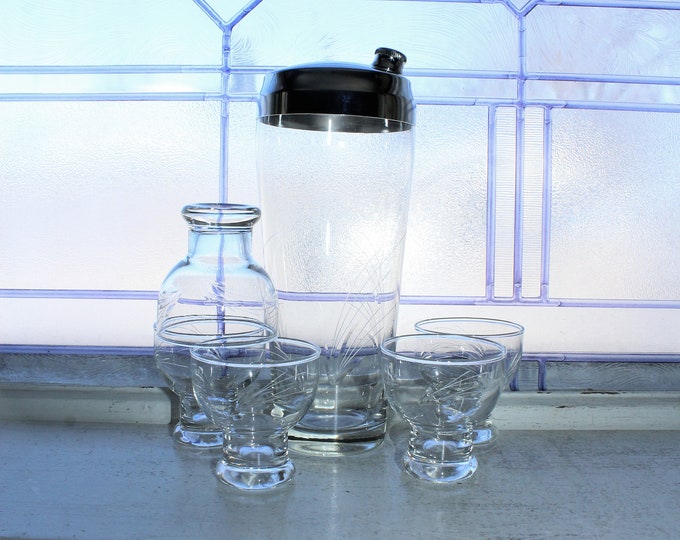 Mid Century Cocktail Shaker & 5 Glasses Cut Glass and Chrome