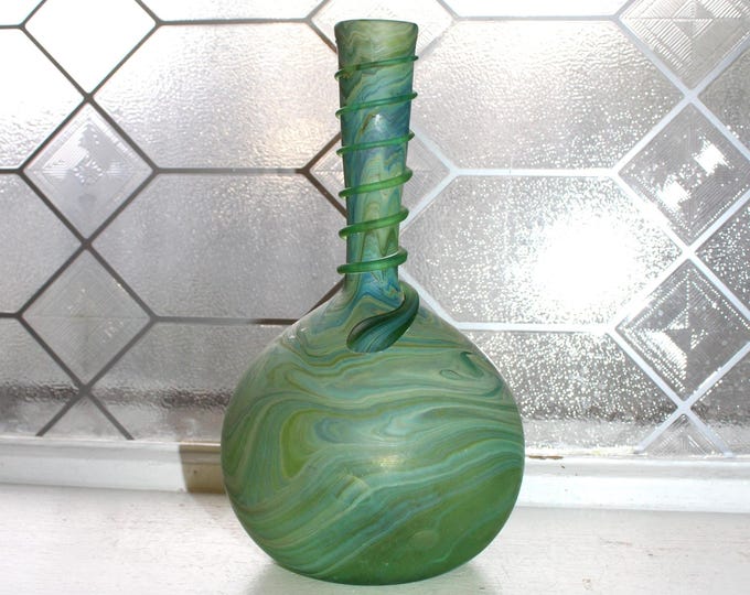Studio Art Glass Swirl Vase with Green Spiral Thread