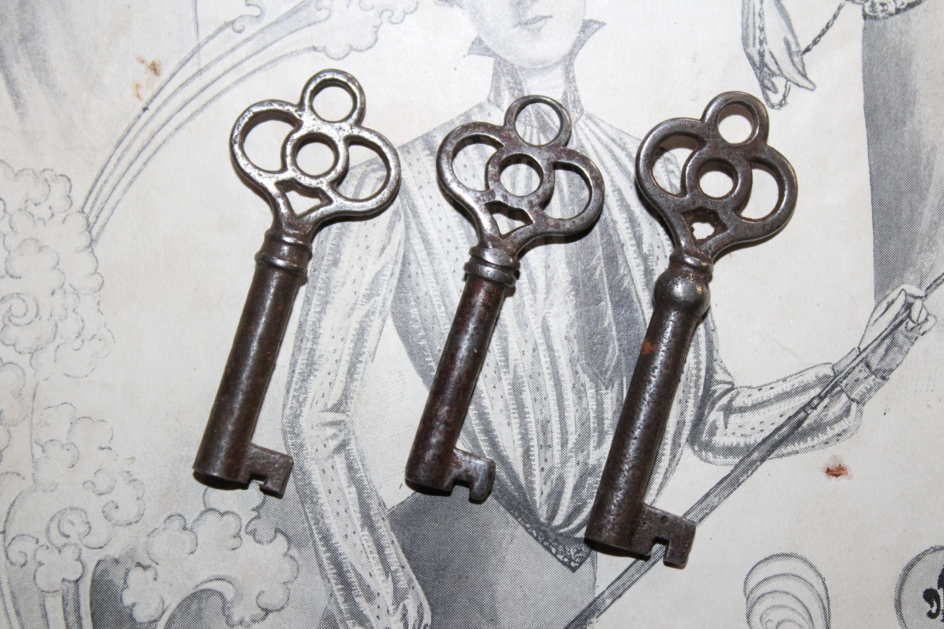 3 Antique Fancy Skeleton Keys