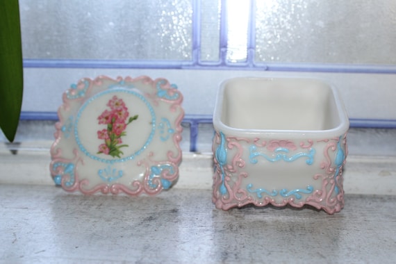 Antique Victorian Milk Glass Trinket Box Pink Flo… - image 3