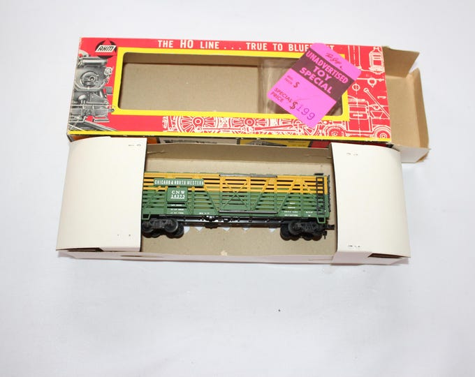 Vintage AHM HO Scale Chicago & Northwestern Railroad CNW 14373 Freight Car 5460