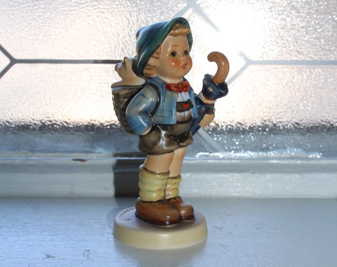 Hummel Gift Shop Special Event Piece Figurine Home From Market 198