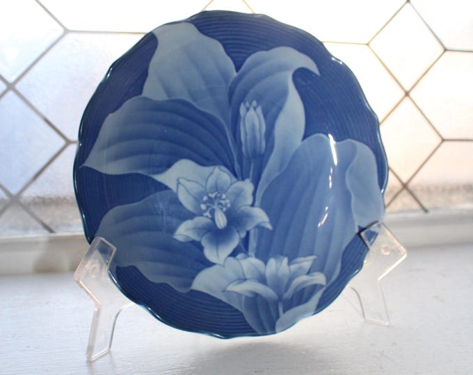 Vintage Japanese Takahashi Porcelain Plate Iris on Blue