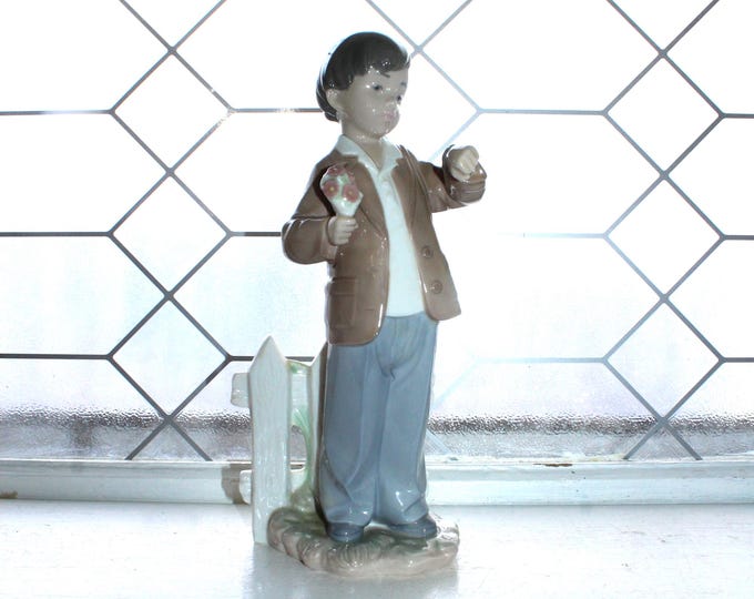 Lladro NAO Porcelain Figurine She's Late Boy with Flowers 1278 Vintage 1990s