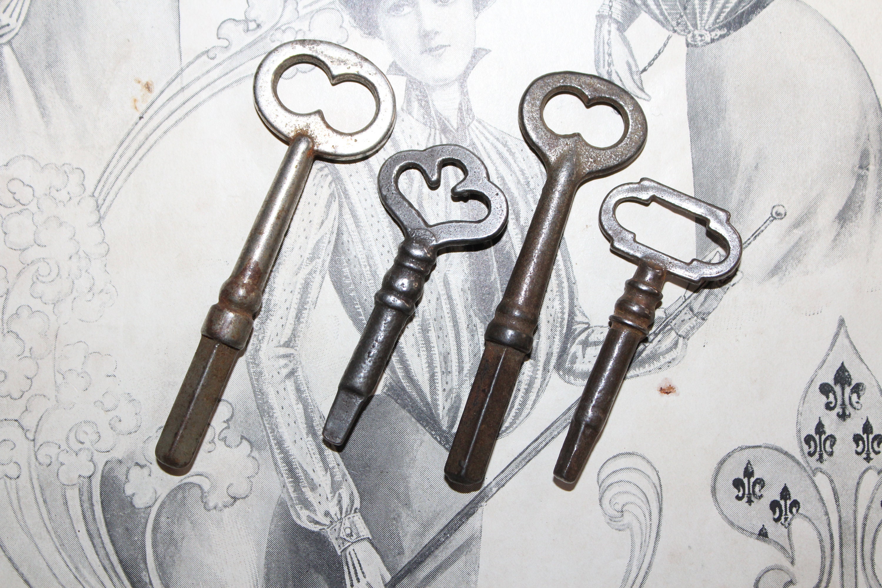 4 Antique Skeleton Keys