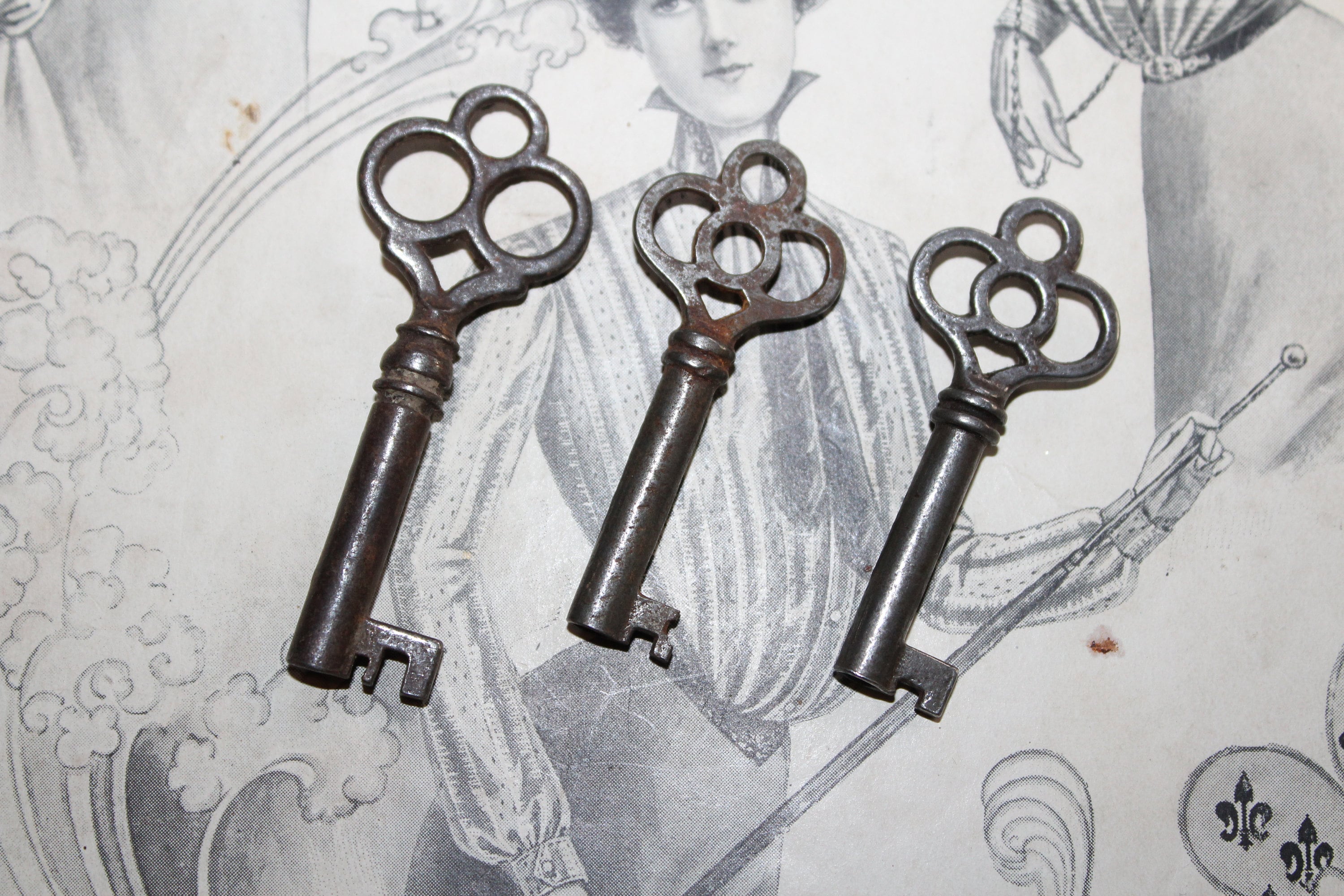 3 Antique Fancy Skeleton Keys