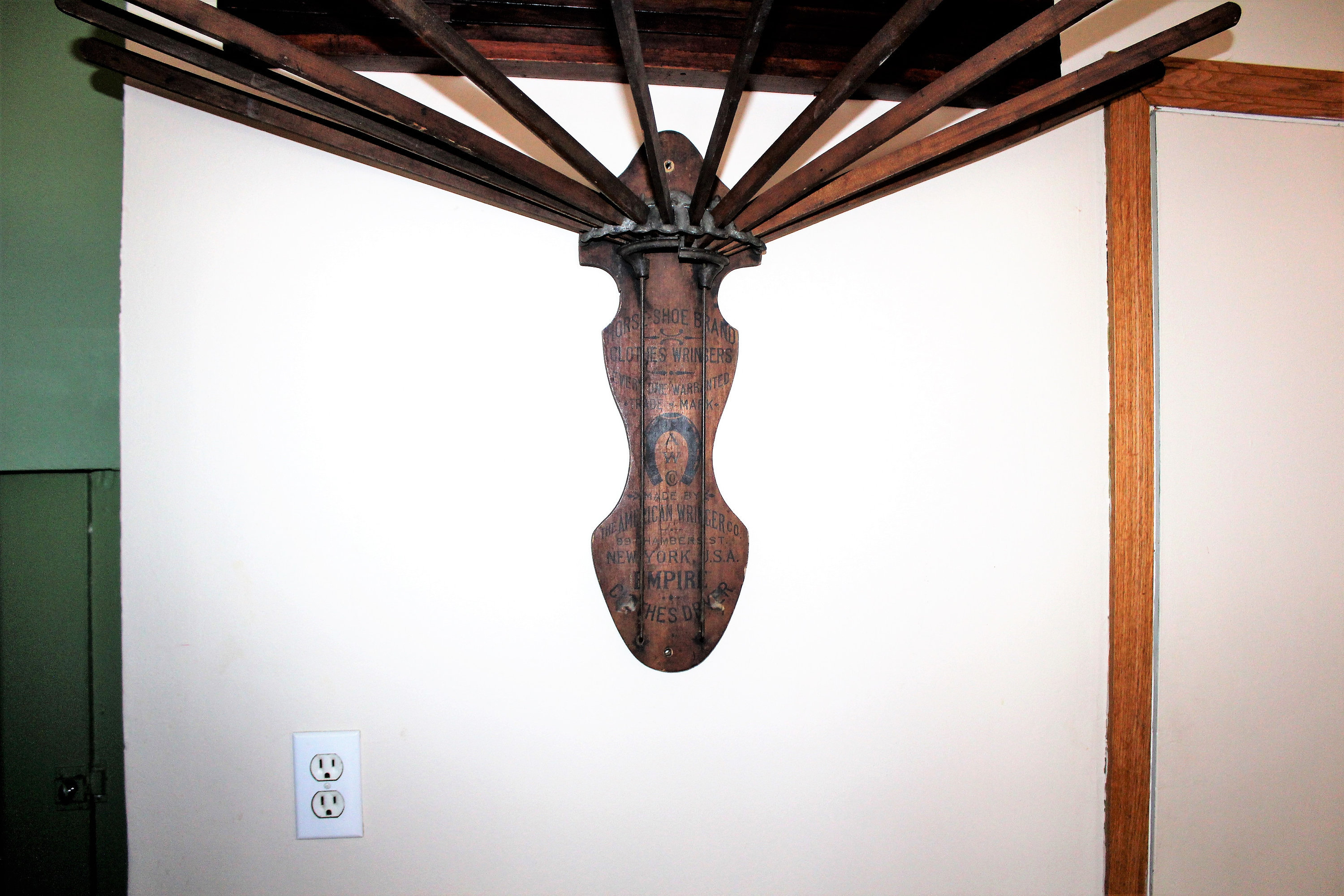 Antique Horse Shoe Brand Clothes Dryer Rack Wall Mount Rustic Farmhouse