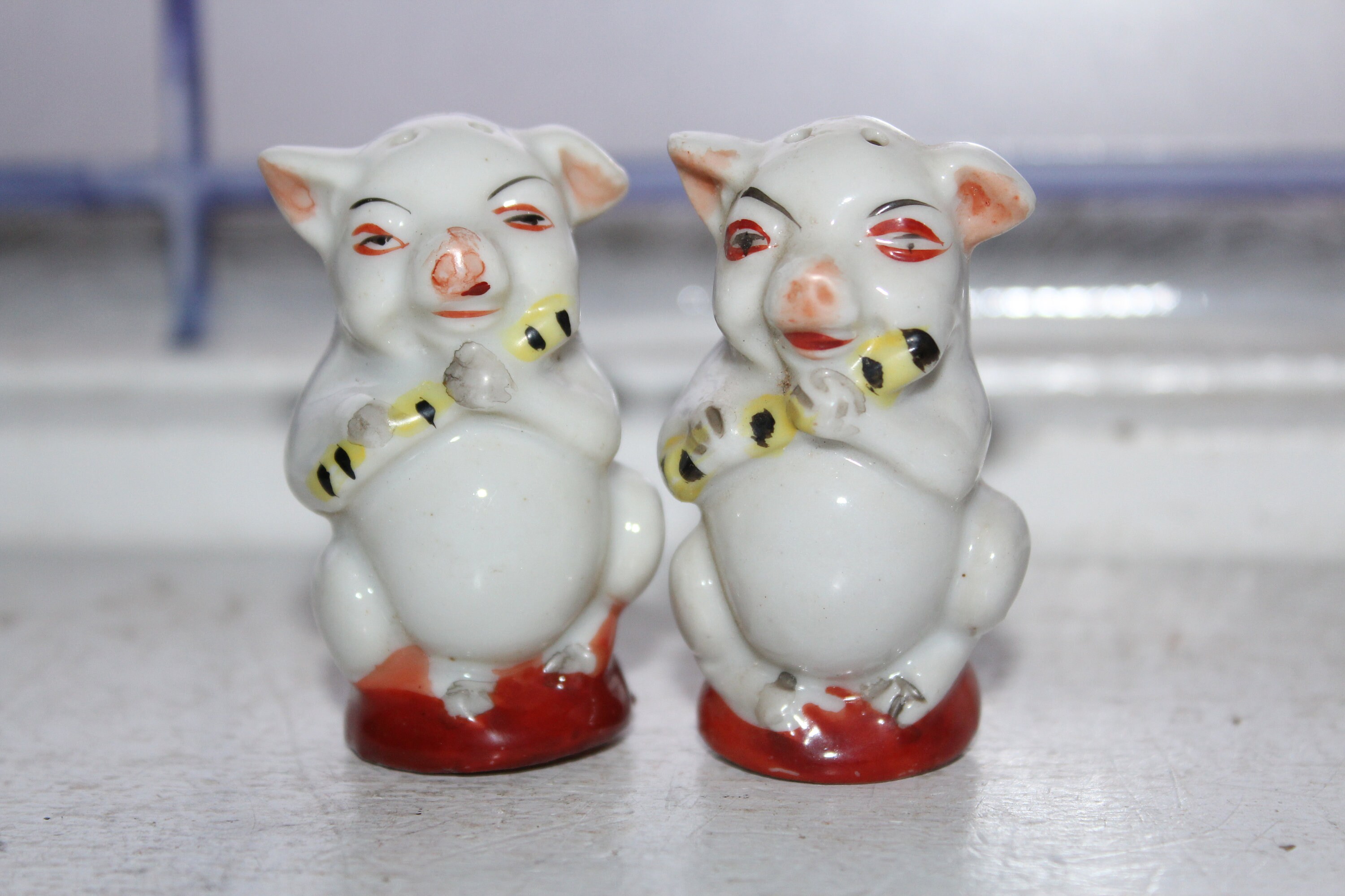 Vintage Pigs Salt and Pepper Shakers 1940s Kitsch