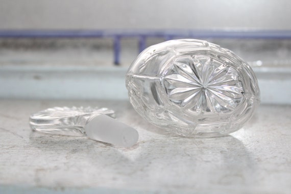 フロストフラワー装飾が施されたヴィンテージガラス香水瓶 - Etsy 日本