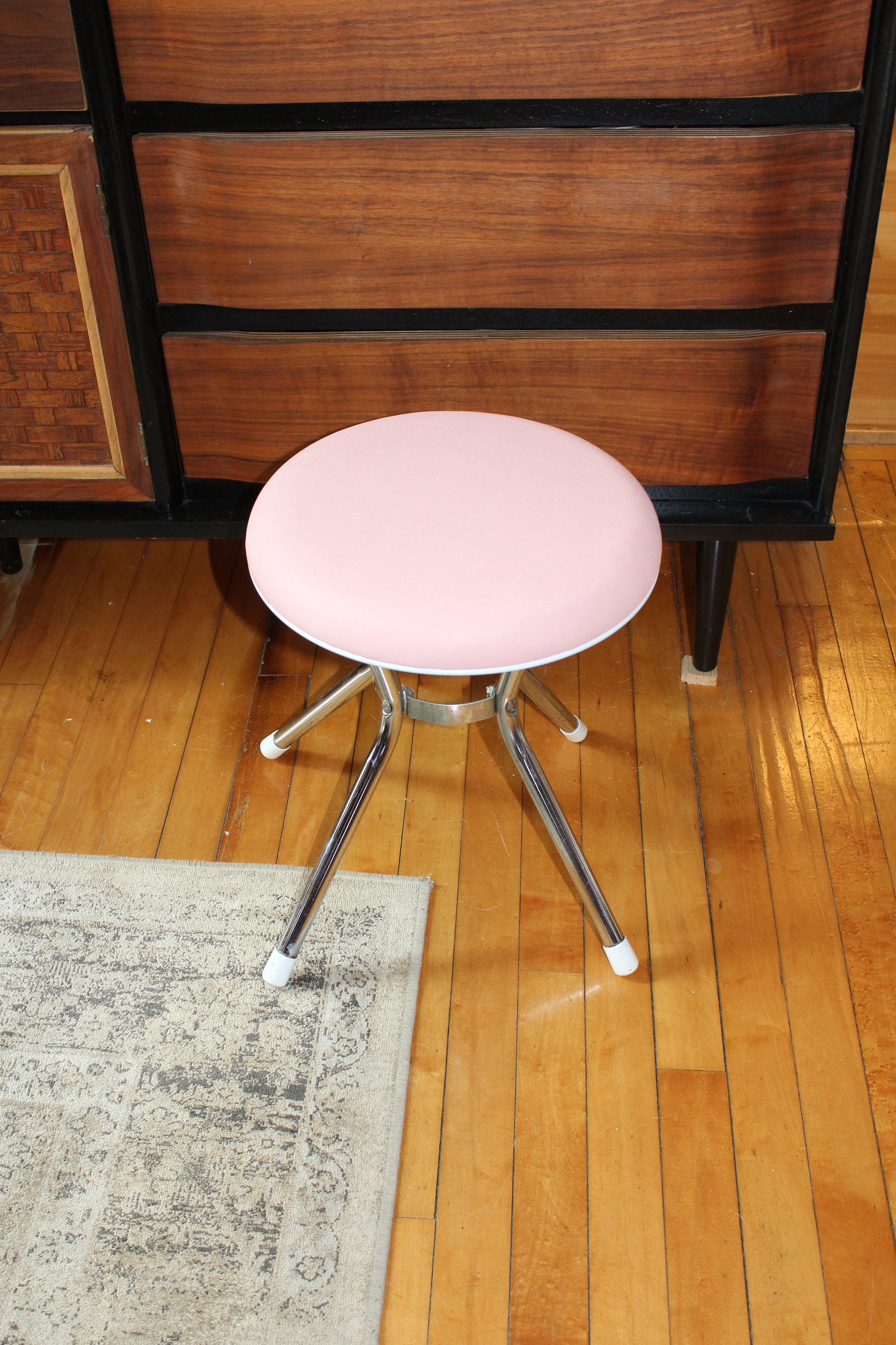 Mid Century Vanity Stool Pink Seat Chrome Legs Cosco Vintage 1960s