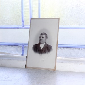 Antique Carte De Visite CDV Photograph Victorian Man 1800s