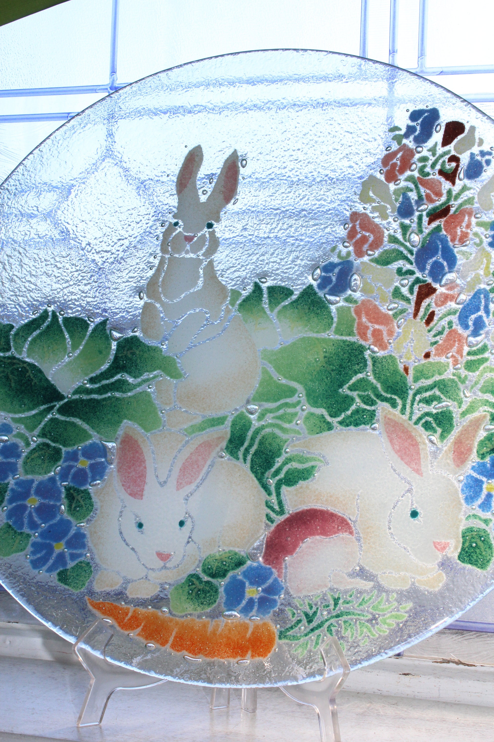 Large Peggy Karr Fused Glass Easter Bunny Rabbits Platter with Box