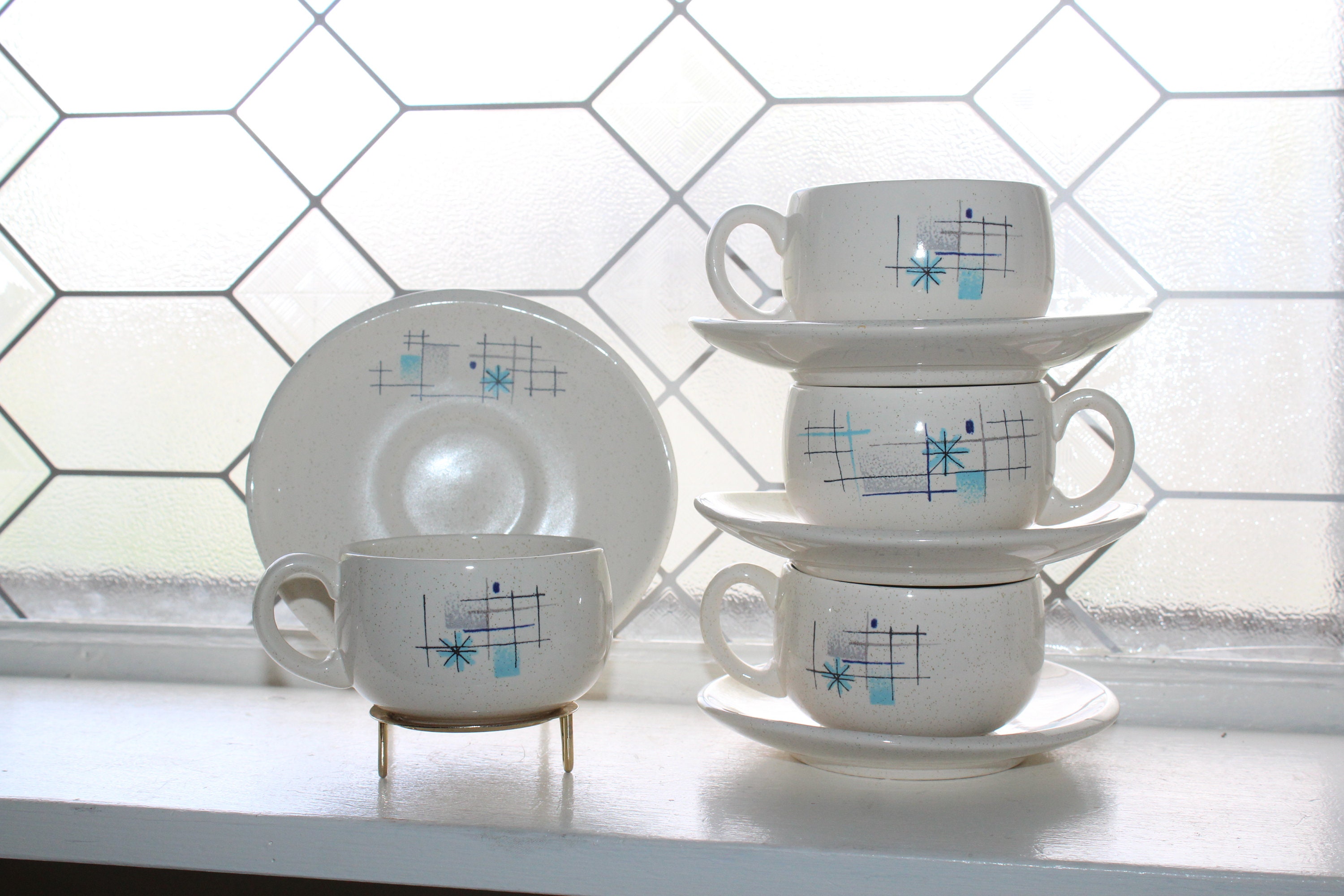 4 Franciscan Atomic Oasis Cups and Saucers Vintage Mid Century 1950s
