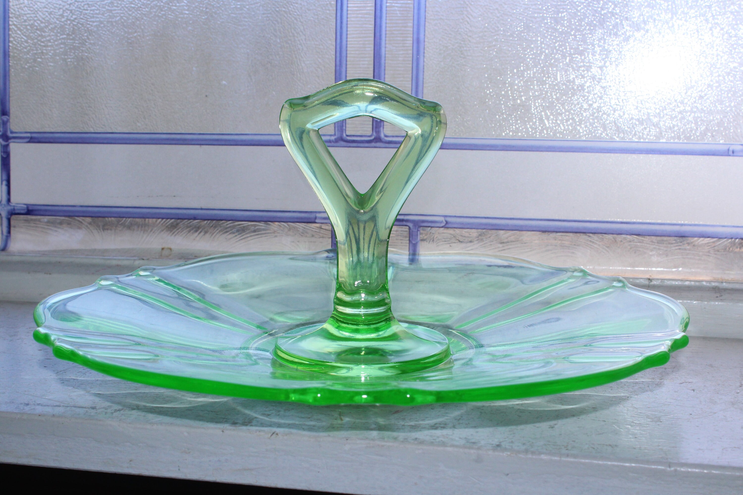 Vintage Green Depression Glass Sandwich Server Plate Center Handle