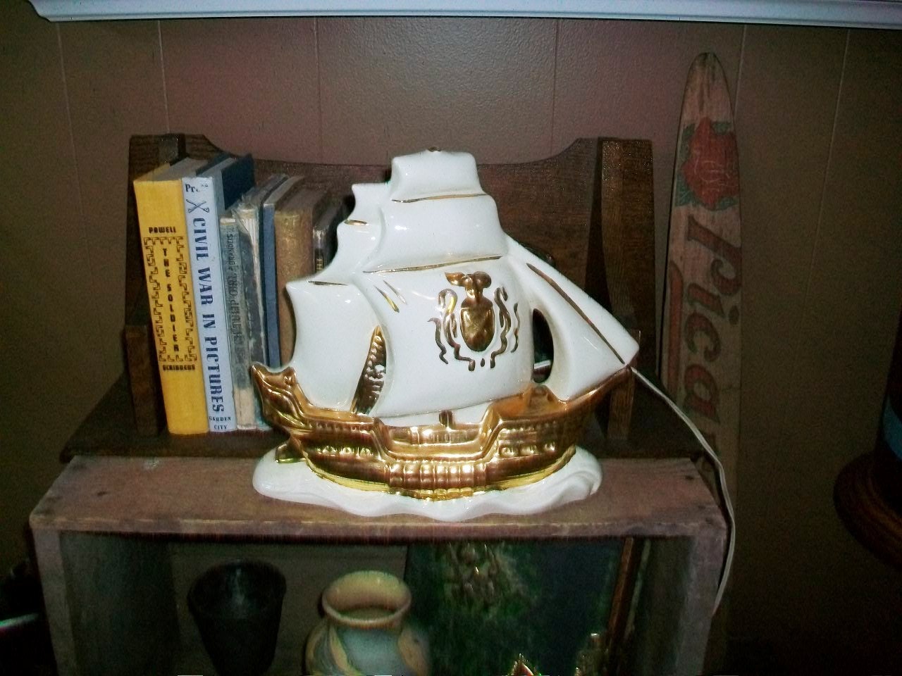 Vintage 50s TV Lamp Sailing Ship White w/ Gold Trim by Lampcrafts