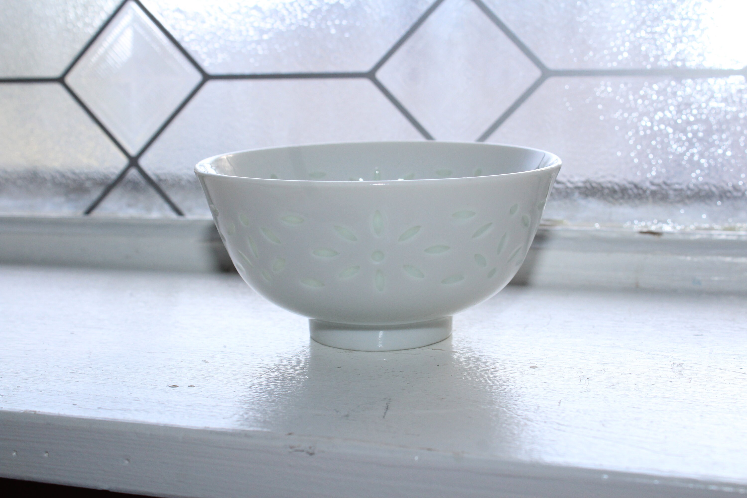 Vintage Asian Porcelain Rice Bowl Translucent Rice Eye Pattern