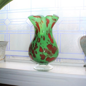 Large Vintage Murano Glass Footed Vase Green & Red Mottled 13.25&quot;
