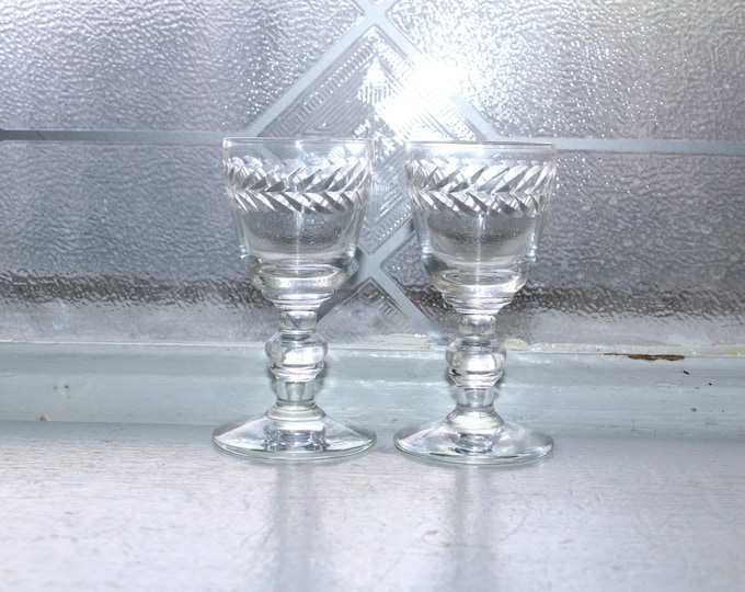 2 Elegant Cut Crystal Laurel Cordial Schnapps Glasses