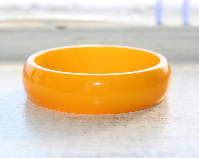 Chunky Yellow Butterscotch Bakelite Bangle Bracelet Vintage 1920s