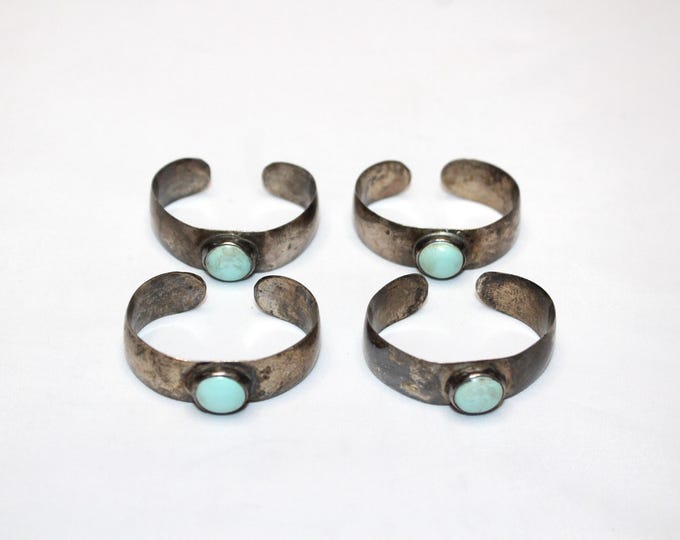 4 Vintage Southwestern Napkin Rings Silver Metal and Turquoise Colored Glass