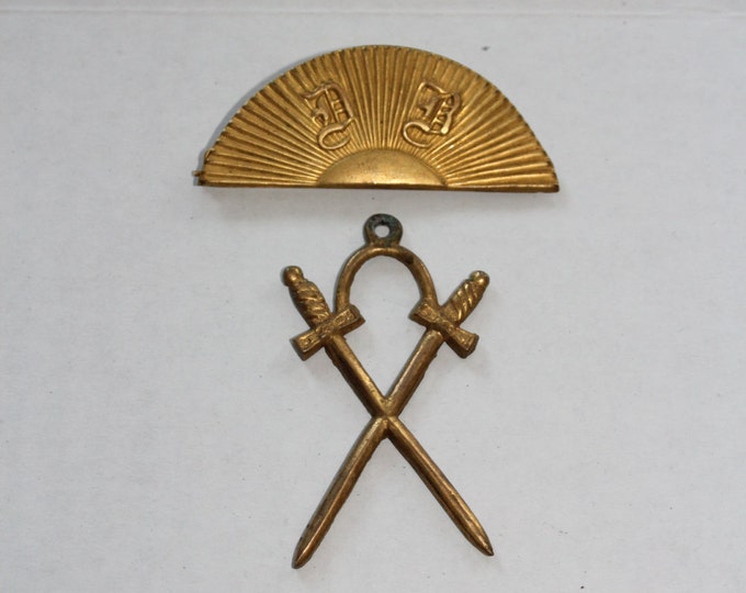 Antique Odd Fellows Lodge Officer Badge Masonic Pin Crossed Swords