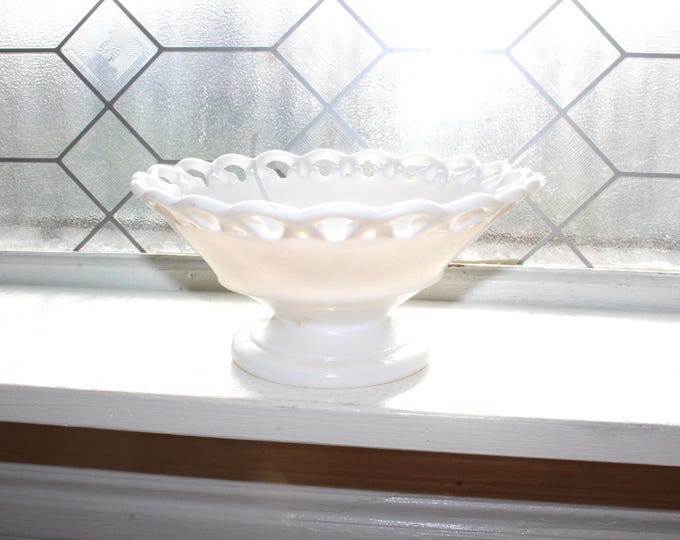 Vintage LE Smith Milk Glass Colonial Lace Compote