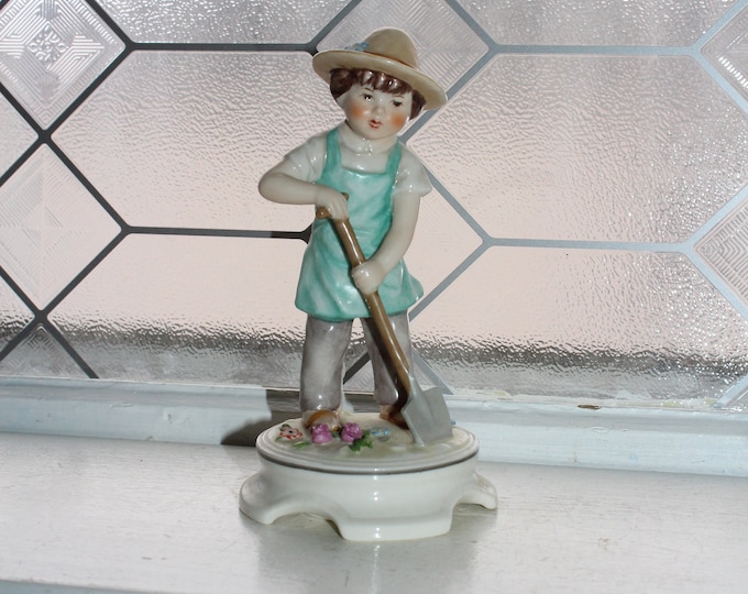 Vintage Goebel Lore Figurine The Flower Farmer 226 Blumenkinder