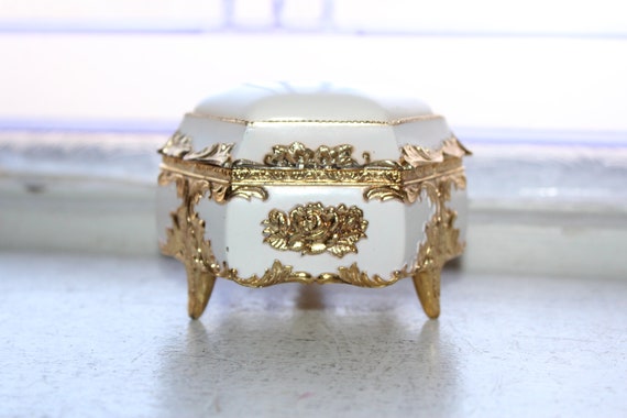 Vintage Porcelain and Metal Jewelry Box with Love… - image 3