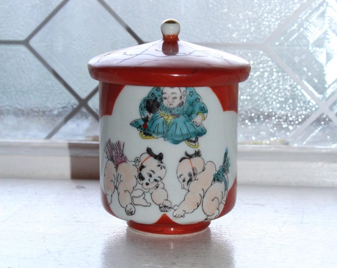 Antique Japanese Kutani Ware Covered Jar or Tea Sumo Wrestlers Decor