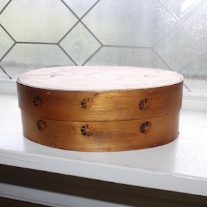 Vintage Norwegian Bentwood Tine Box with Burnt Stamped Design Folk Art