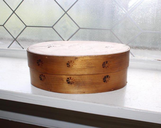 Vintage Norwegian Bentwood Tine Box with Burnt Stamped Design Folk Art
