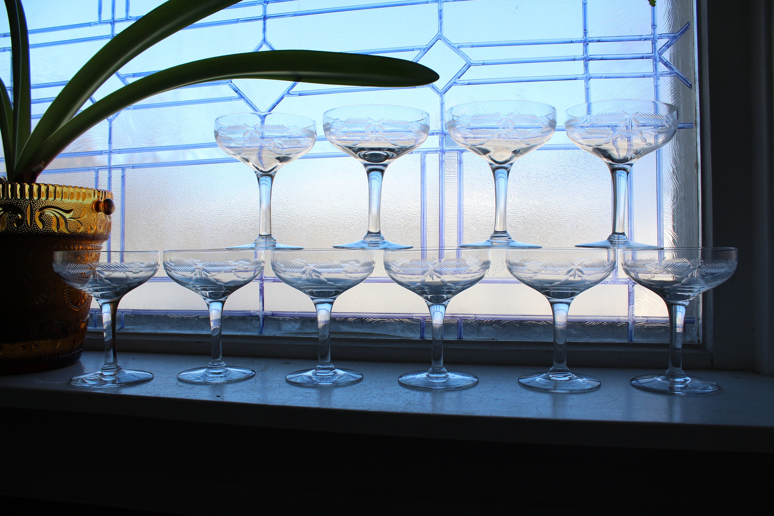 6 Vintage Crystal Champagne Glasses Art Deco Star & Wreath Design