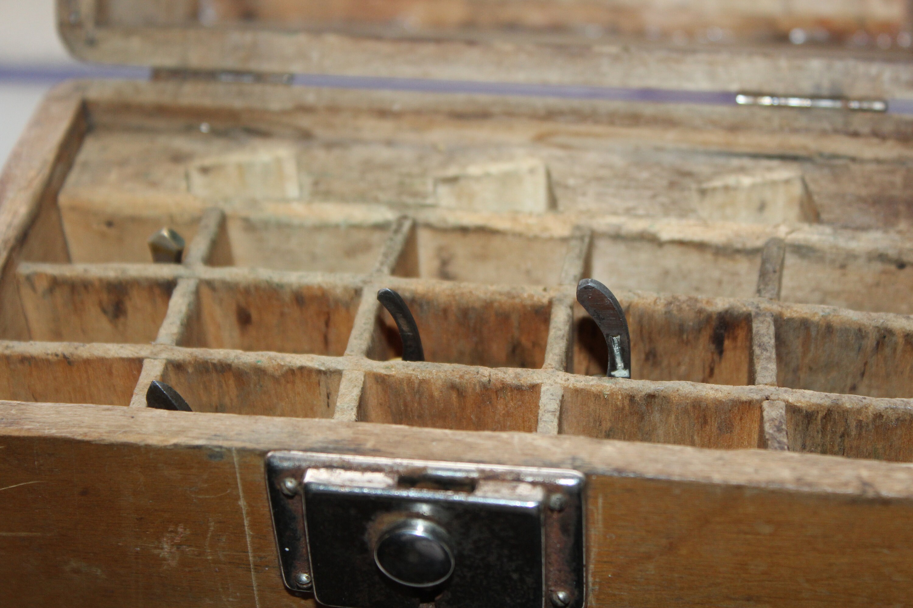 Antique Straight Razor Storage Box Carrying Case Caddy with 4 Razors