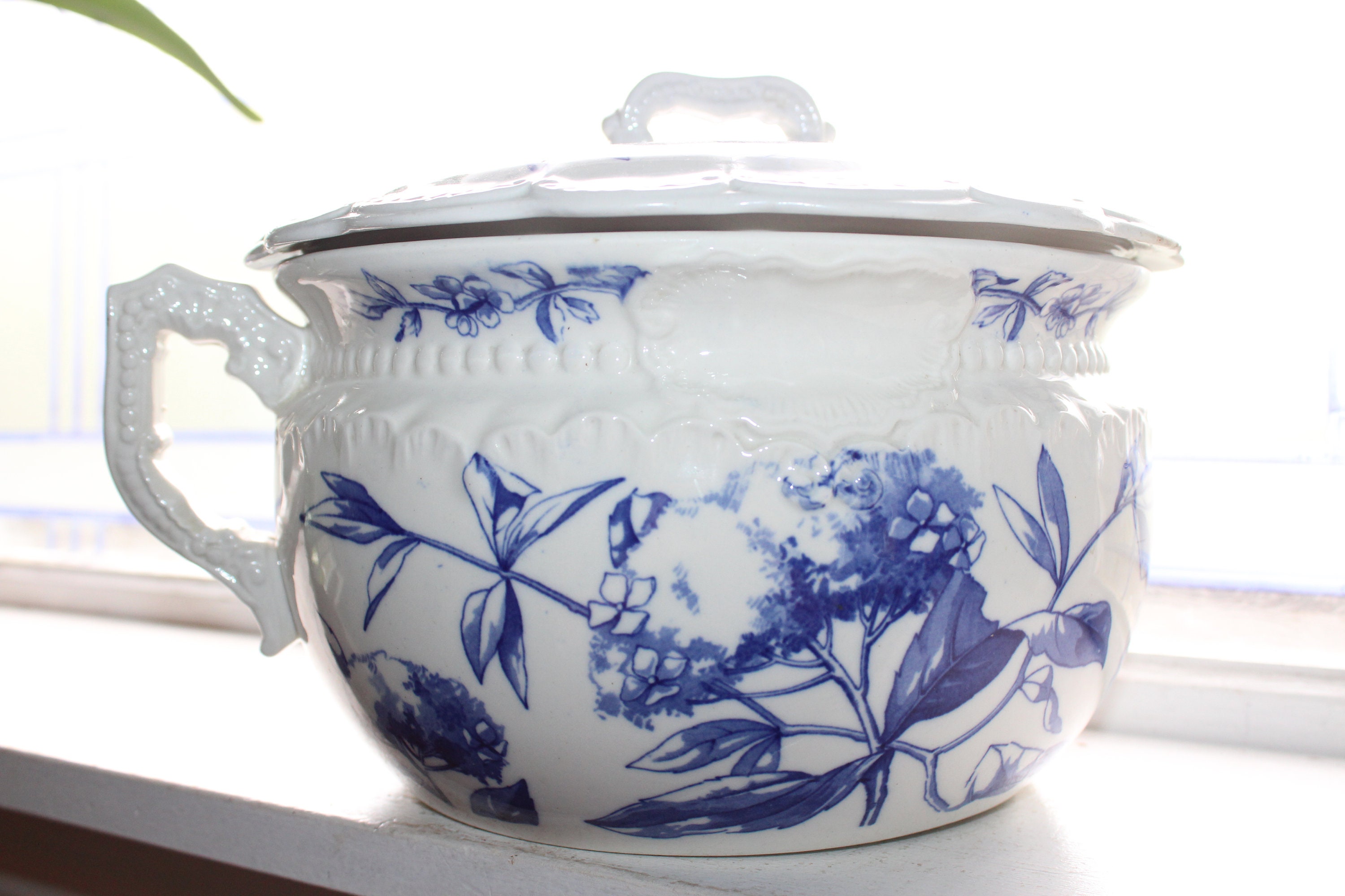 Antique Victorian Chamber Pot 1800s Blue & White Ridgways Chartley