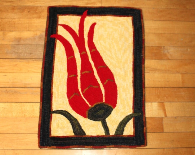 Vintage Hooked Rug Table Mat Wall Hanging Ottoman Tulip