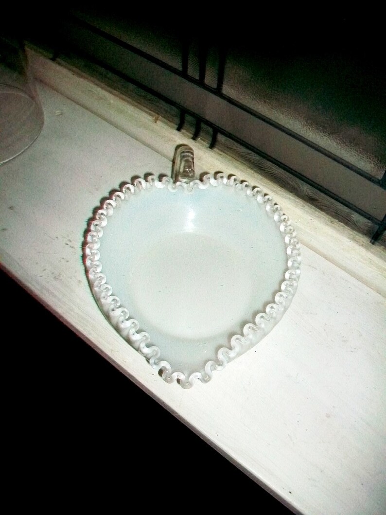 Vintage Fenton Silver Crest Heart Dish Nappy White Milk Glass image 2