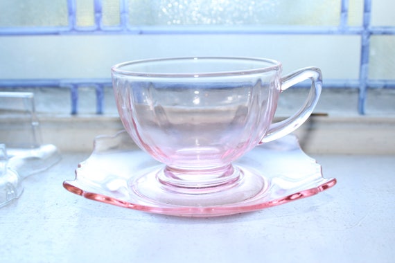 4 cup glass lunch containers OXO 4 Cup Snap Glass Round Container — KitchenKapers
