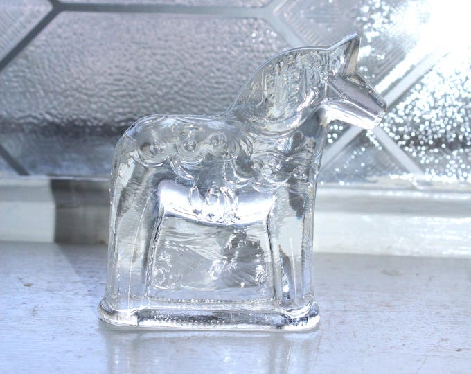 Small Vintage Lindshammar Glass Dala Horse Figurine Sweden 3 1/4"