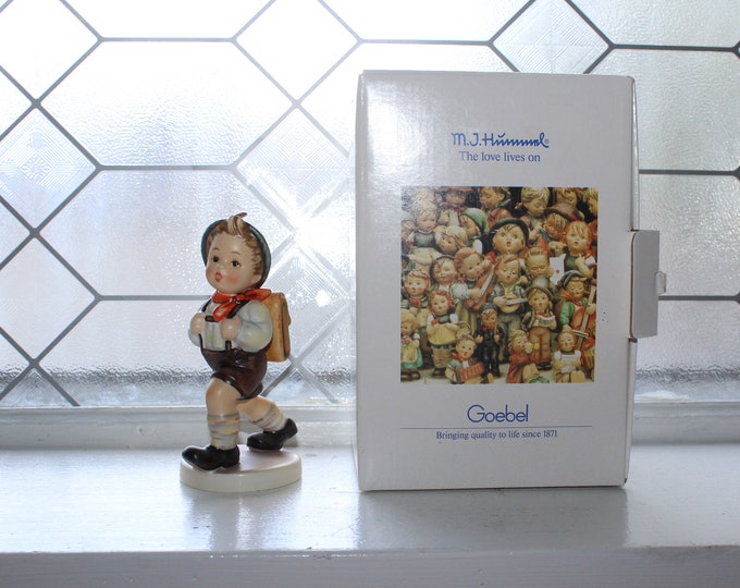 Goebel Hummel Figurine School Boy #82 TMK7 with Box