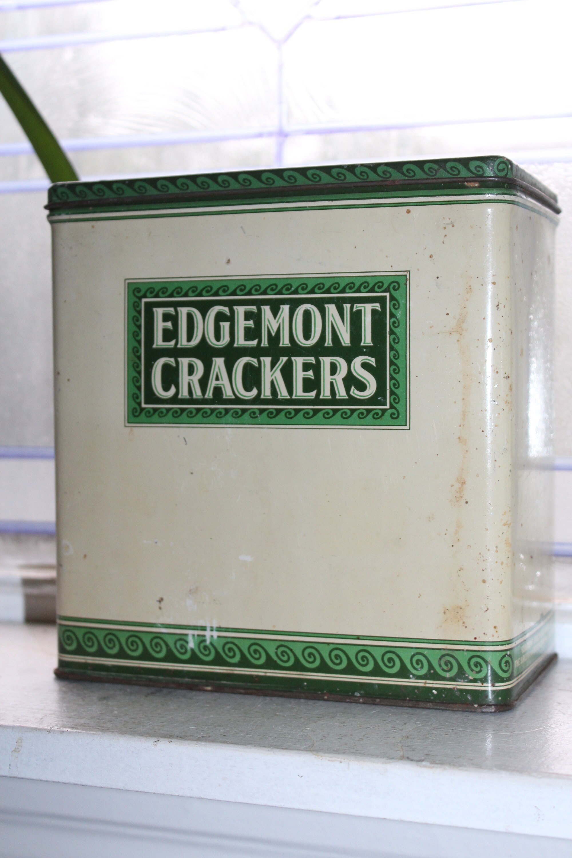Edgemont Crackers Tin Vintage Green and White Kitchen Decor 1930s