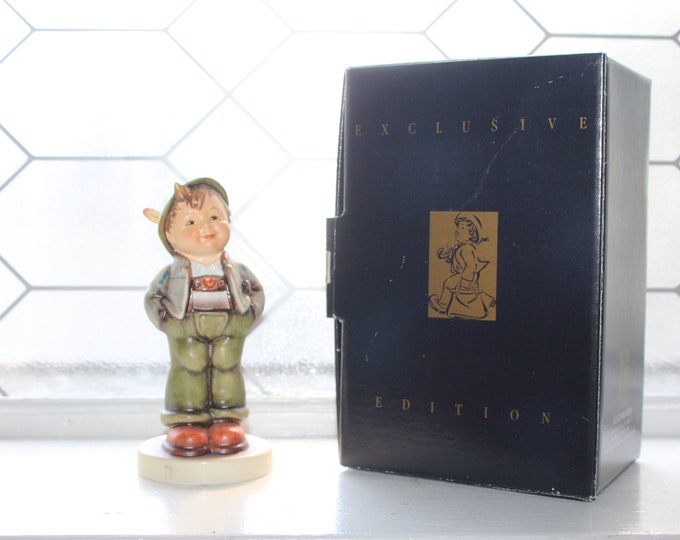 MJ Hummel Collector Club Figurine Hello World 429 TMK6 with Box